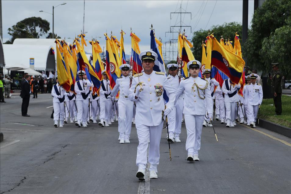 Colombia celebra sus 208 años de independencia con un gran desfile militar