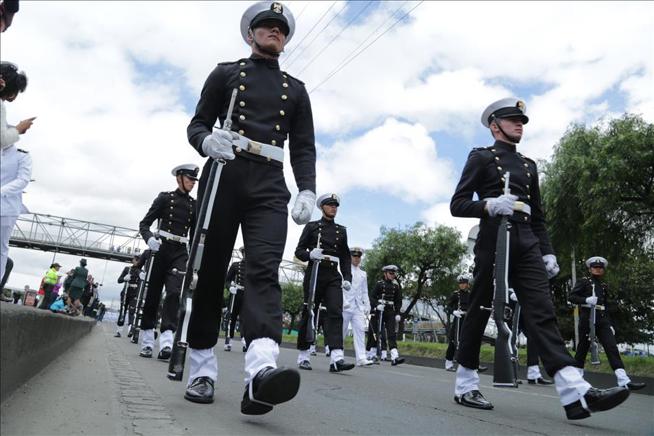 Colombia celebra sus 208 años de independencia con un gran desfile militar