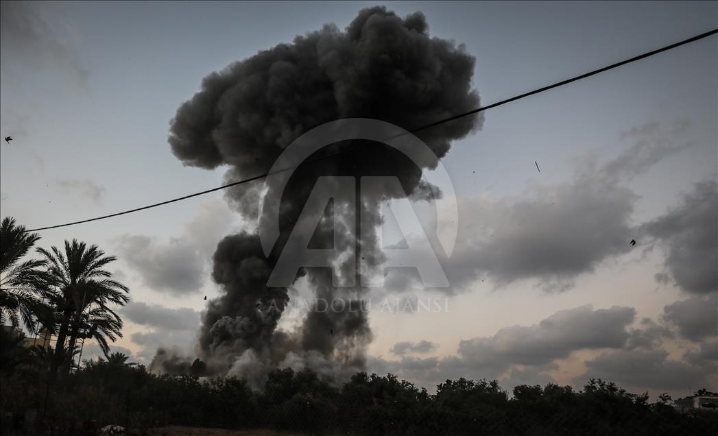 مقاتلات إسرائيلية تقصف موقعا لحماس شرق مدينة غزة 
