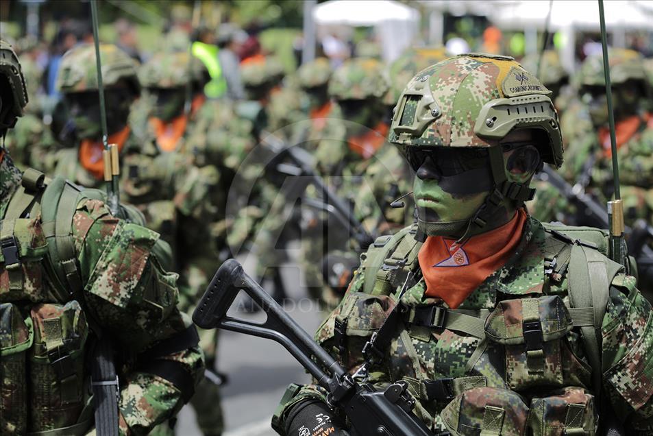 Colombia celebra sus 208 años de independencia con un gran desfile militar
