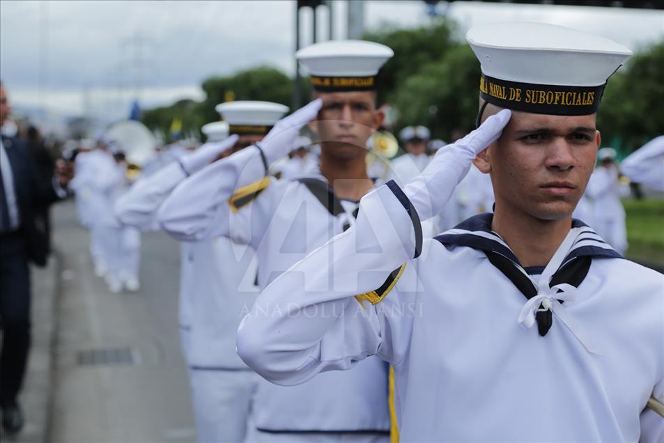 Colombia celebra sus 208 años de independencia con un gran desfile militar