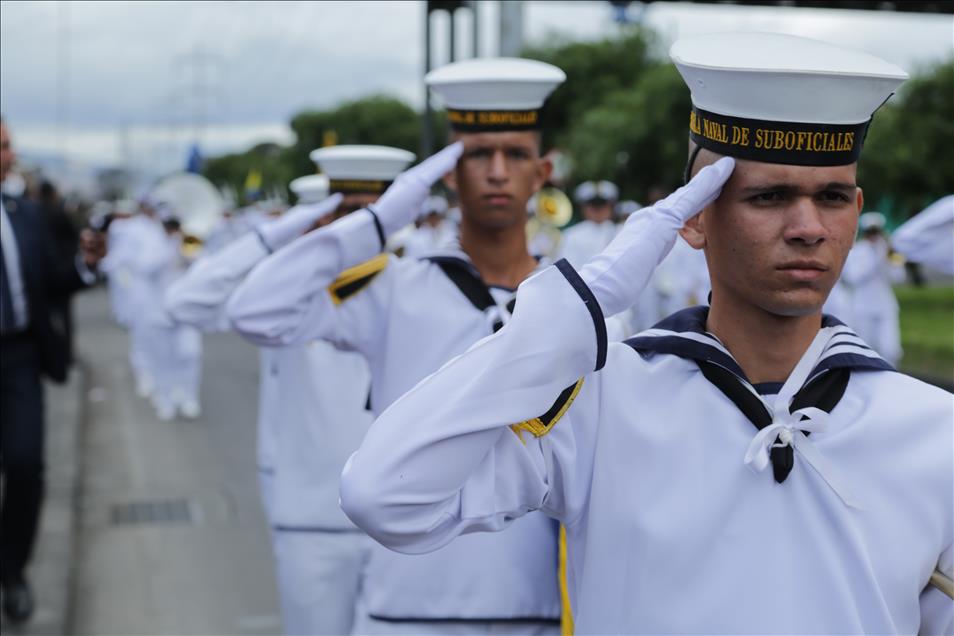 Colombia celebra sus 208 años de independencia con un gran desfile militar