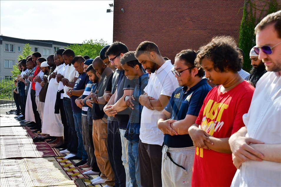 İsveç'te Müslümanlardan yağmur duası
