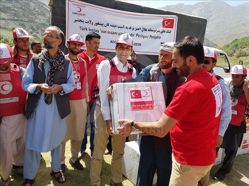 کمک هلال احمر ترکیه به سیل‌زدگان پنجشیر افغانستان