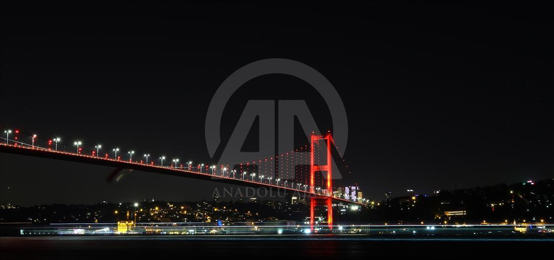15 Temmuz Şehitler Köprüsü'nde ışıklar "özel sporcular" için yandı
