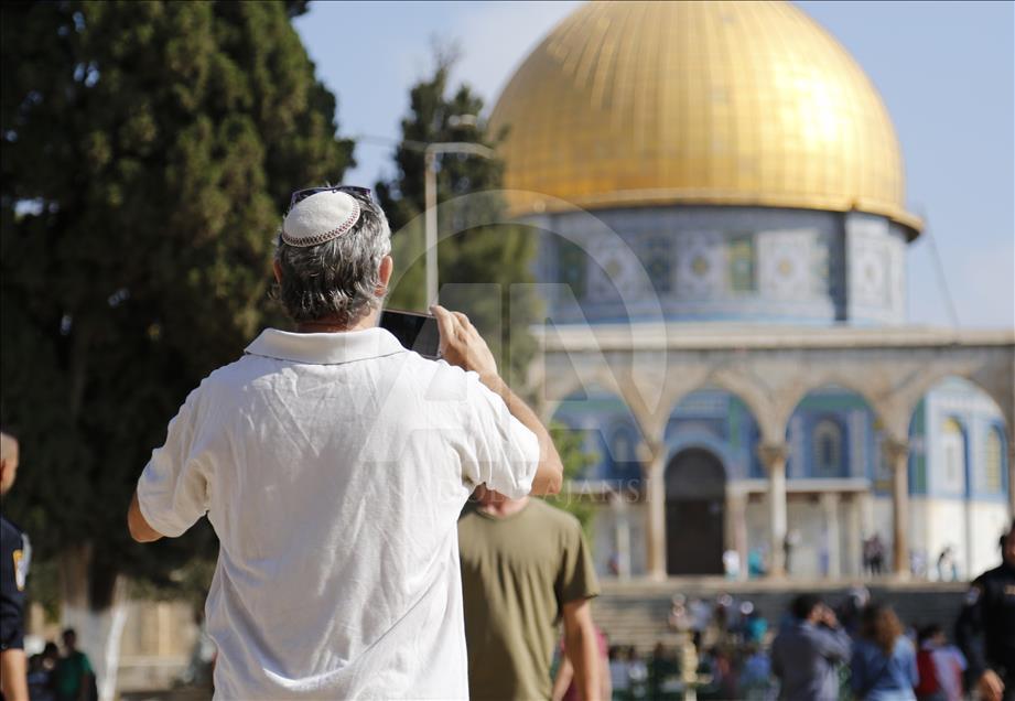 Ribuan Pemukim Yahudi Memasuki Kompleks Masjid Al-Aqsa - Anadolu Ajansı