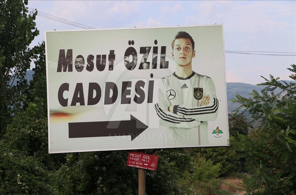 Ex-Germany international Mesut Ozil's hometown backs him after racism and disrespect against Arsenal star