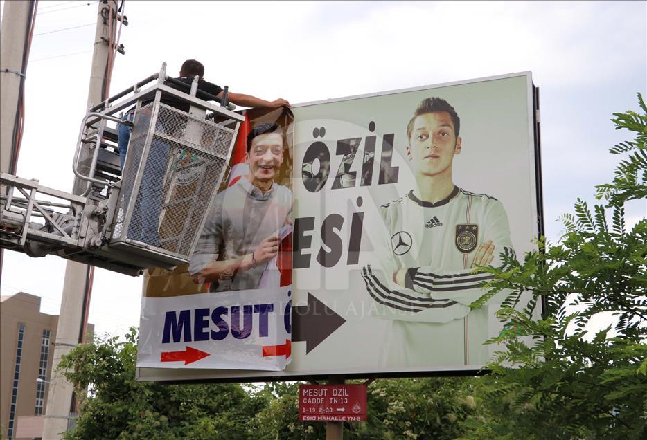 Ex-Germany international Mesut Ozil's hometown backs him after racism and disrespect against Arsenal star