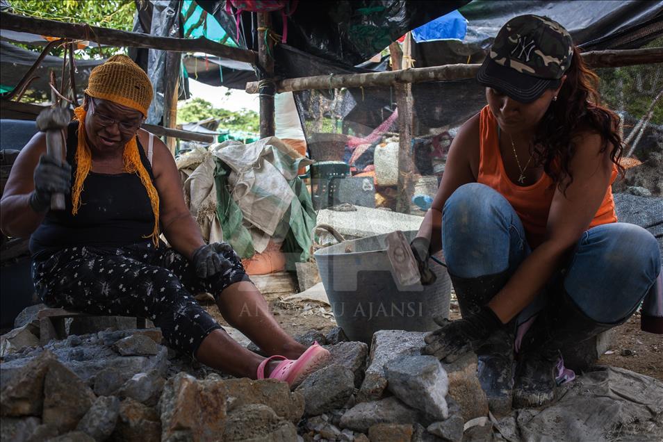 GOLD MINE IN COLOMBIA