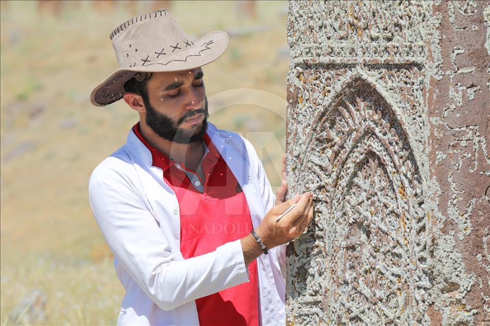 Selçuklu Meydan Mezarlığı tarihe ışık tutuyor