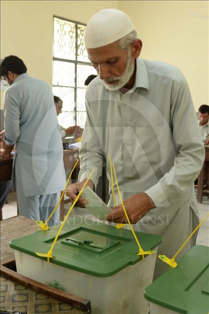 Polls open across Pakistan for general elections