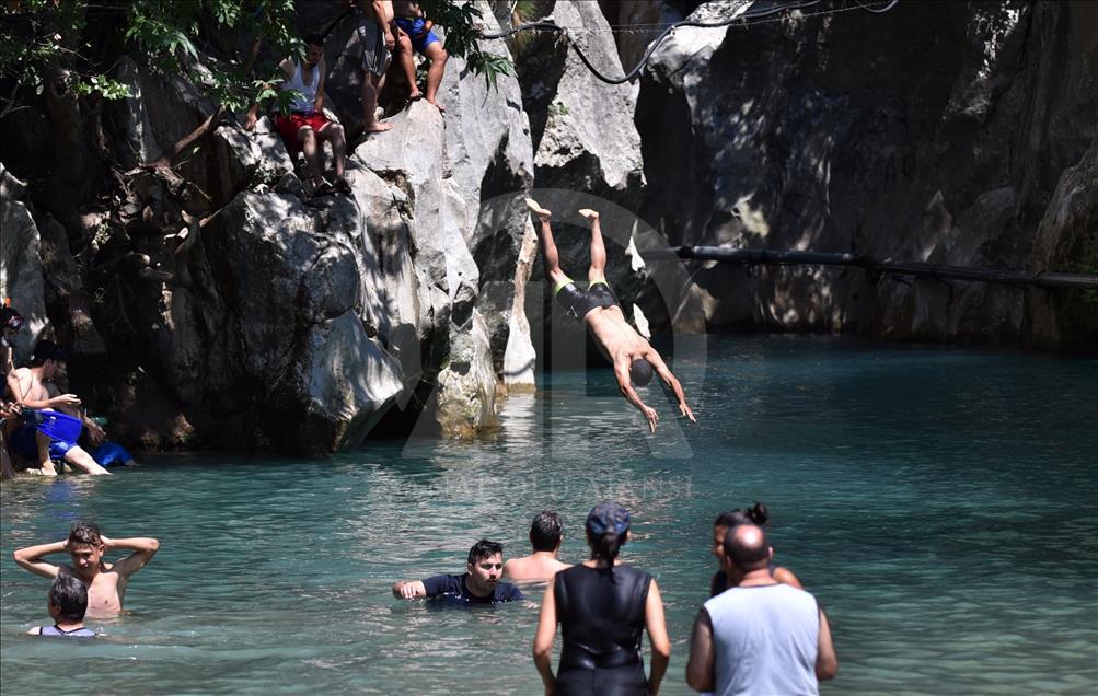 "الجنة المخفية" بمرسين التركية.. باردة صيفا
