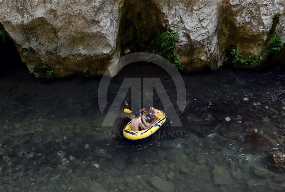 "الجنة المخفية" بمرسين التركية.. باردة صيفا
