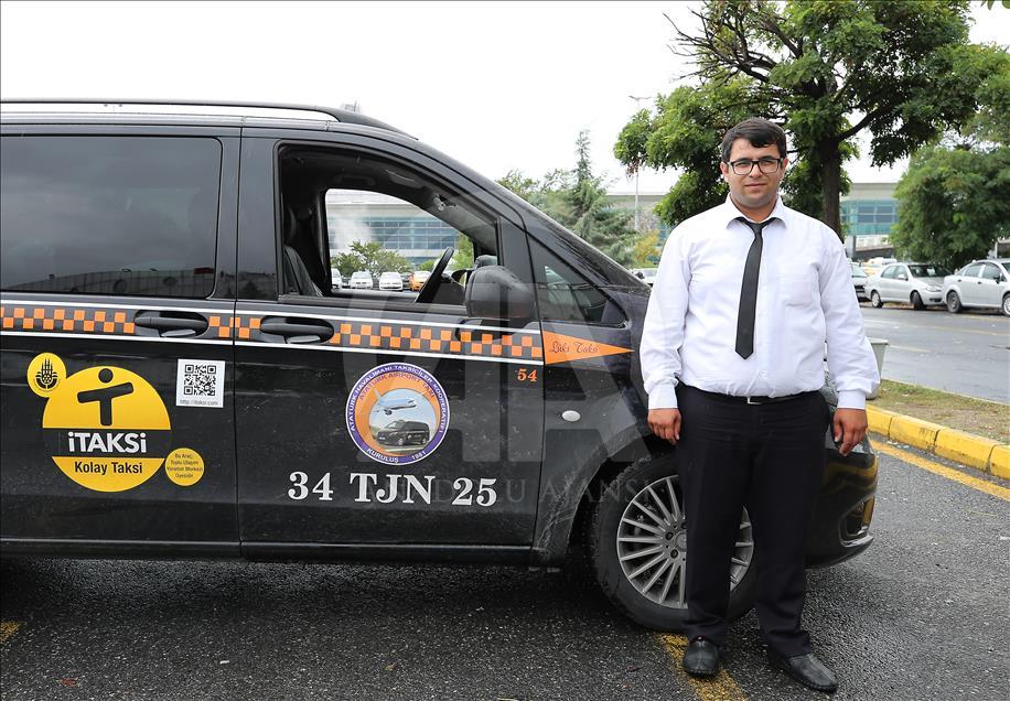 Havalimanı yolcuları renkli taksileri sevdi