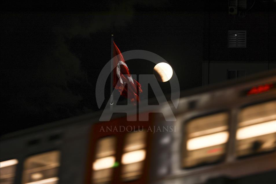 21. yüzyılın en uzun "kanlı ay" tutulması