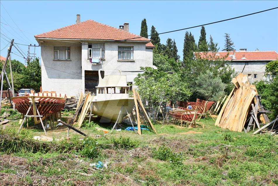 Bodrum katında üretip denizle buluşturuyorlar