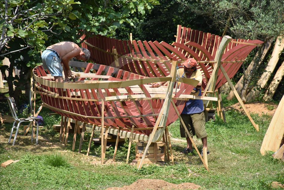 Bodrum katında üretip denizle buluşturuyorlar