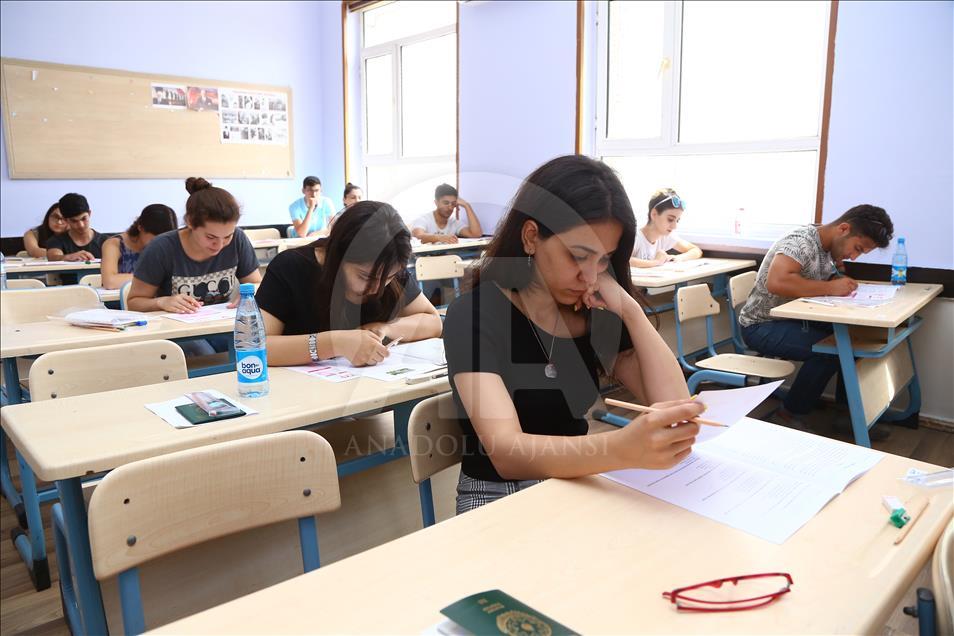 Азербайджанцы сдали экзамен на знание турецкого языка 