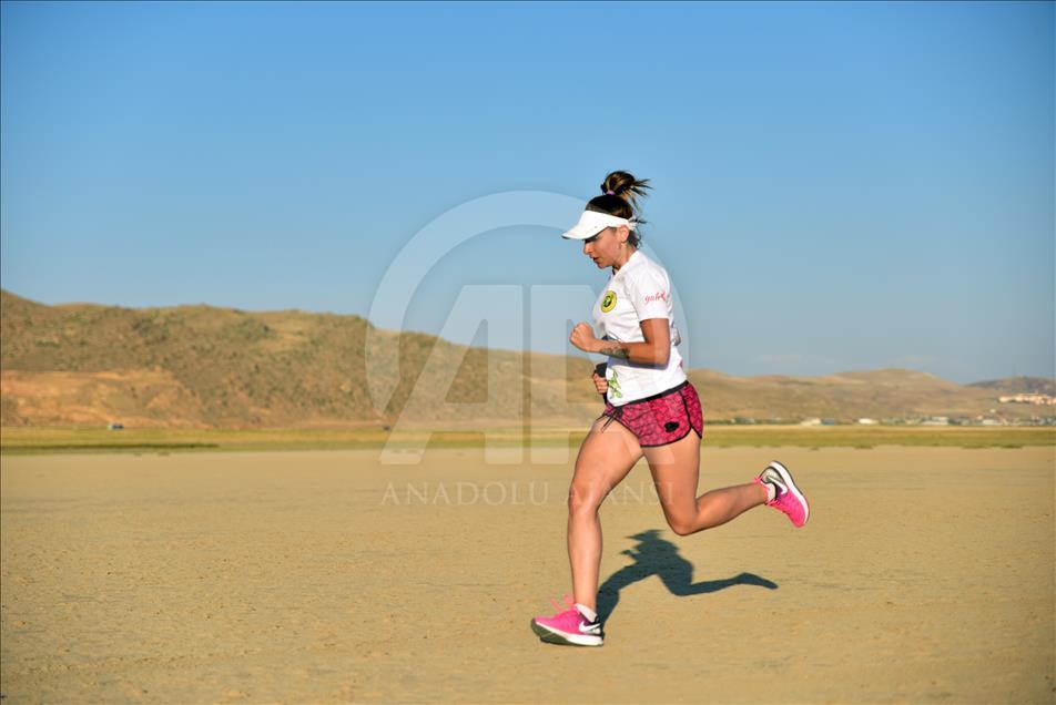 Tuz Gölü Ultra Maratonunu