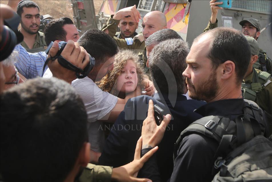 Jailed Palestinian teenager Ahed Tamimi, her mother released after 7 months in prison