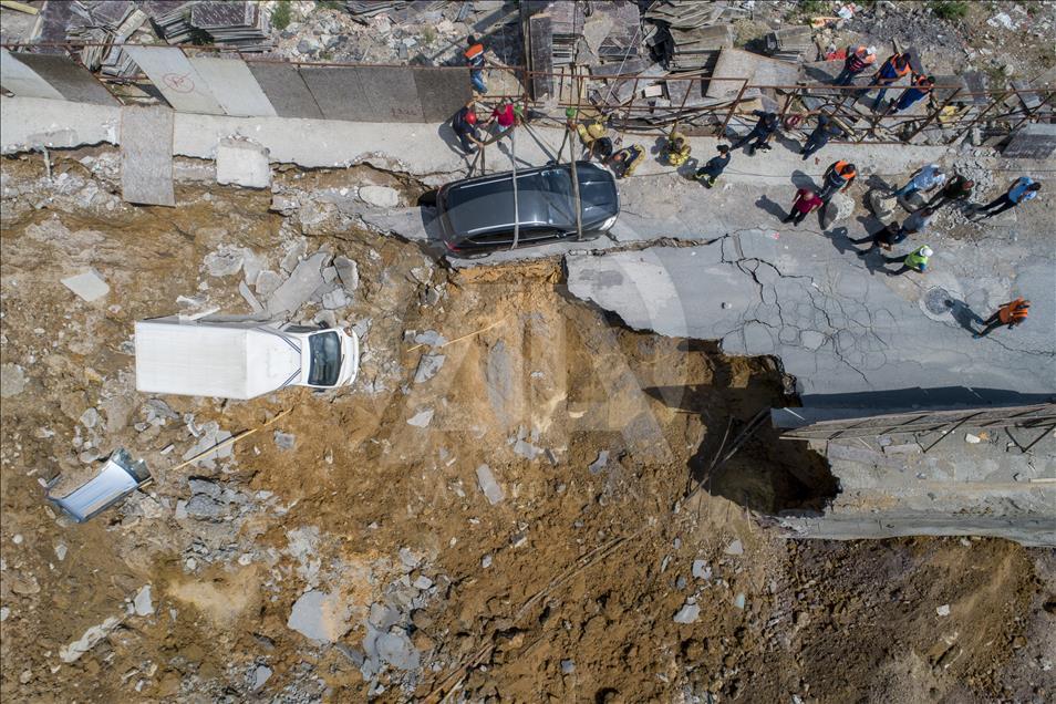 Ümraniye'de inşaatın istinat duvarı çöktü