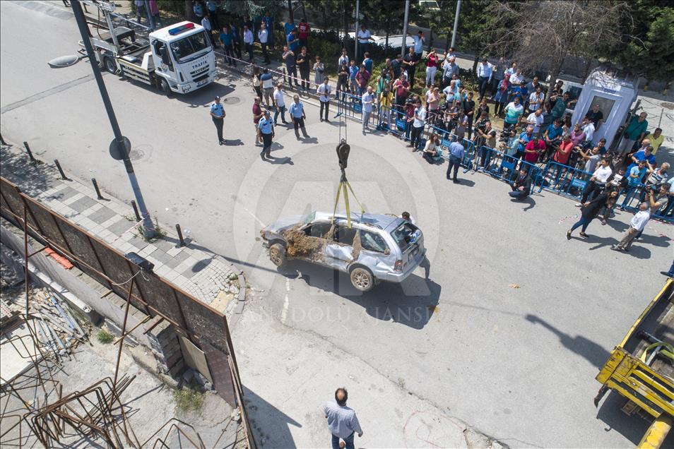 Ümraniye'de inşaatın istinat duvarı çöktü