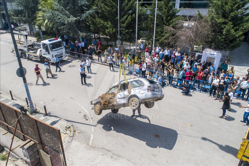 Ümraniye'de inşaatın istinat duvarı çöktü