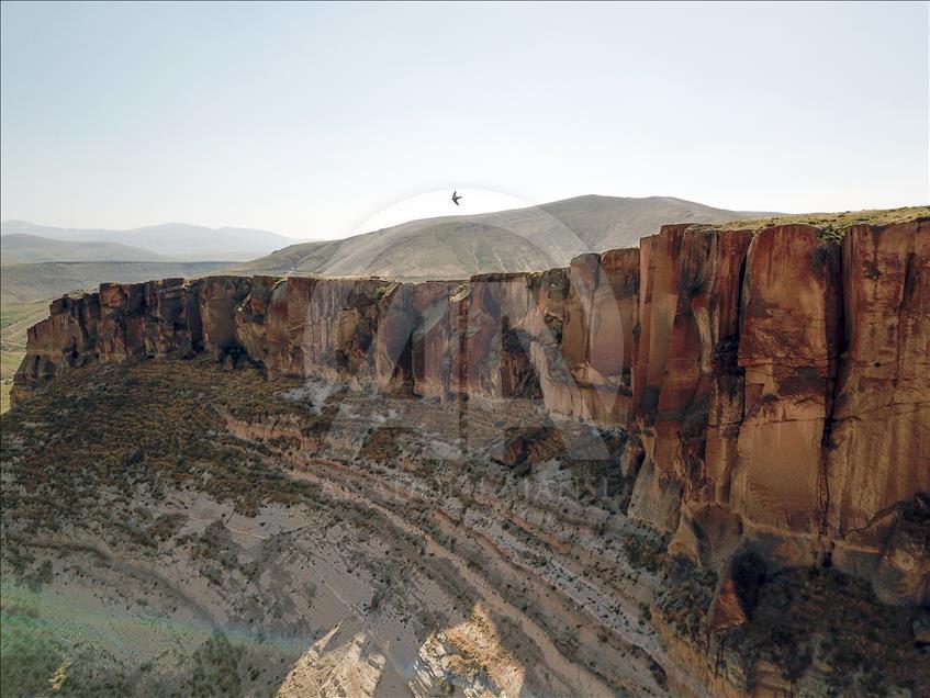 Meya Antik Kenti büyüleyen dokusuyla ziyaretçilerini bekliyor