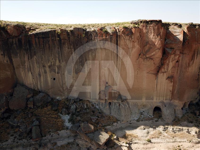 Meya Antik Kenti büyüleyen dokusuyla ziyaretçilerini bekliyor