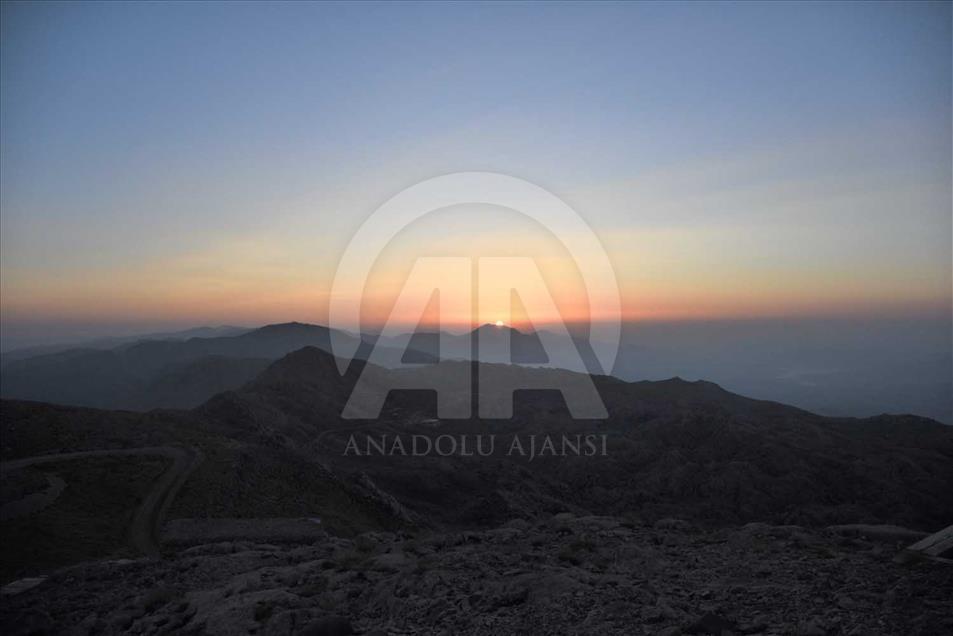 El amanecer en el monte Nemrut