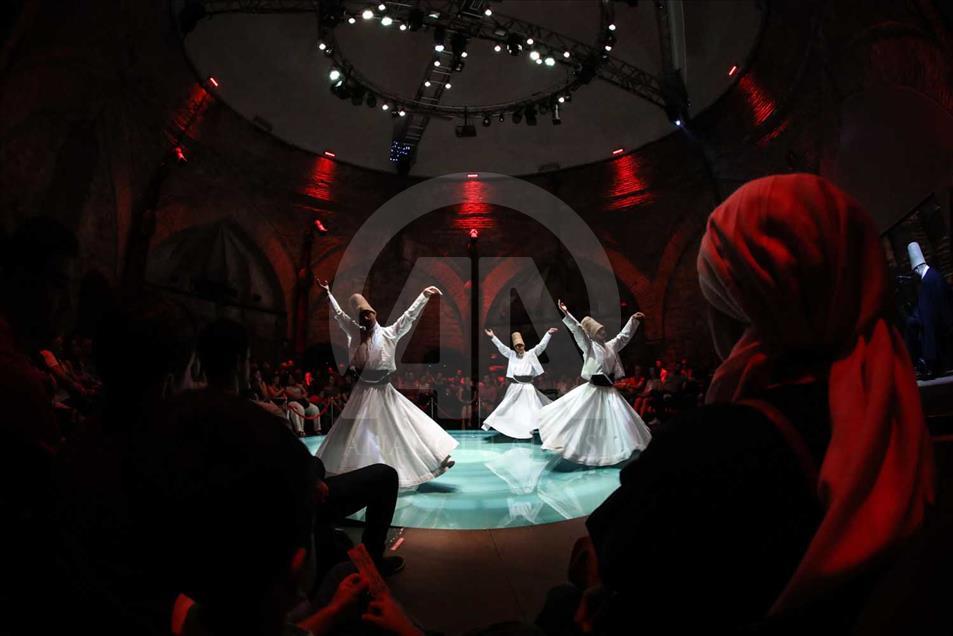Danzas tradicionales turcas y espectáculo de los derviches en Estambul​