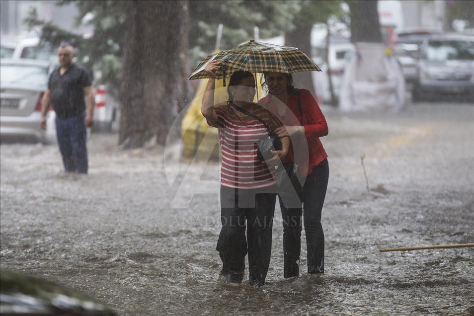 Ankara'da sağanak