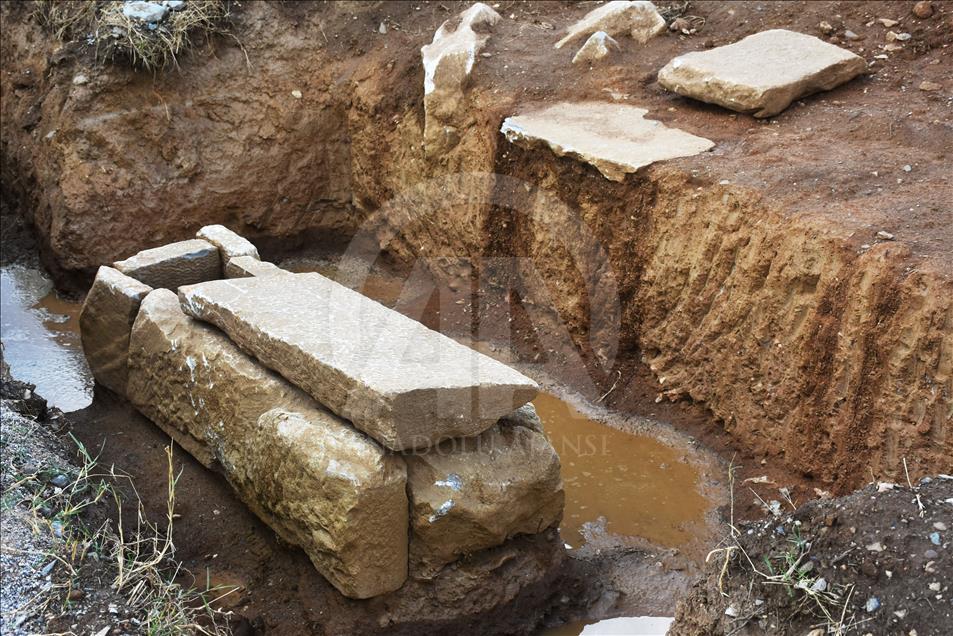 Turkey: 7 tombs of Hellenistic, Roman-period unearthed