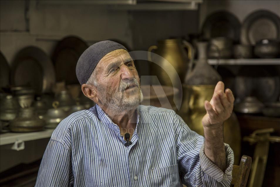 Tarih peşinde 50 yılı aşan serüven: "Antikacı Yaşar"