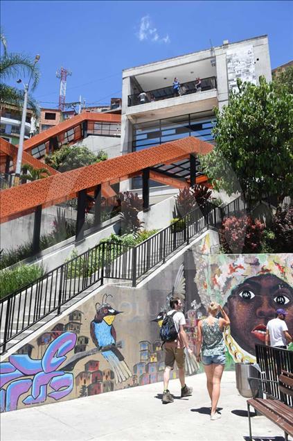 Graffitour en la Comuna 13 de Medellín