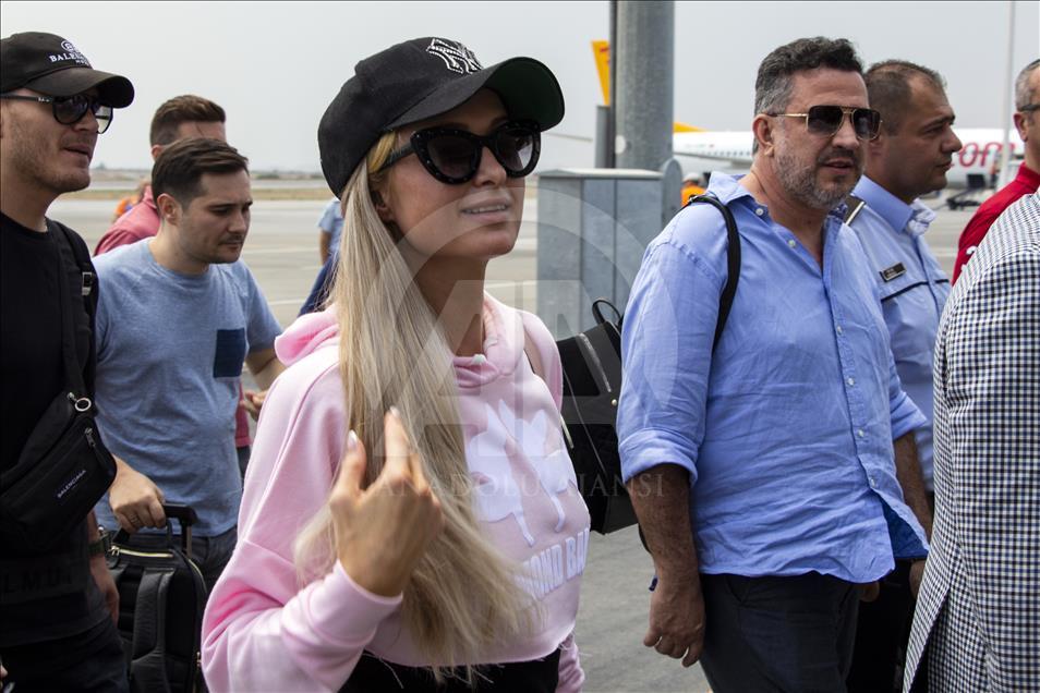 Paris Hilton llega a Chipre del Norte