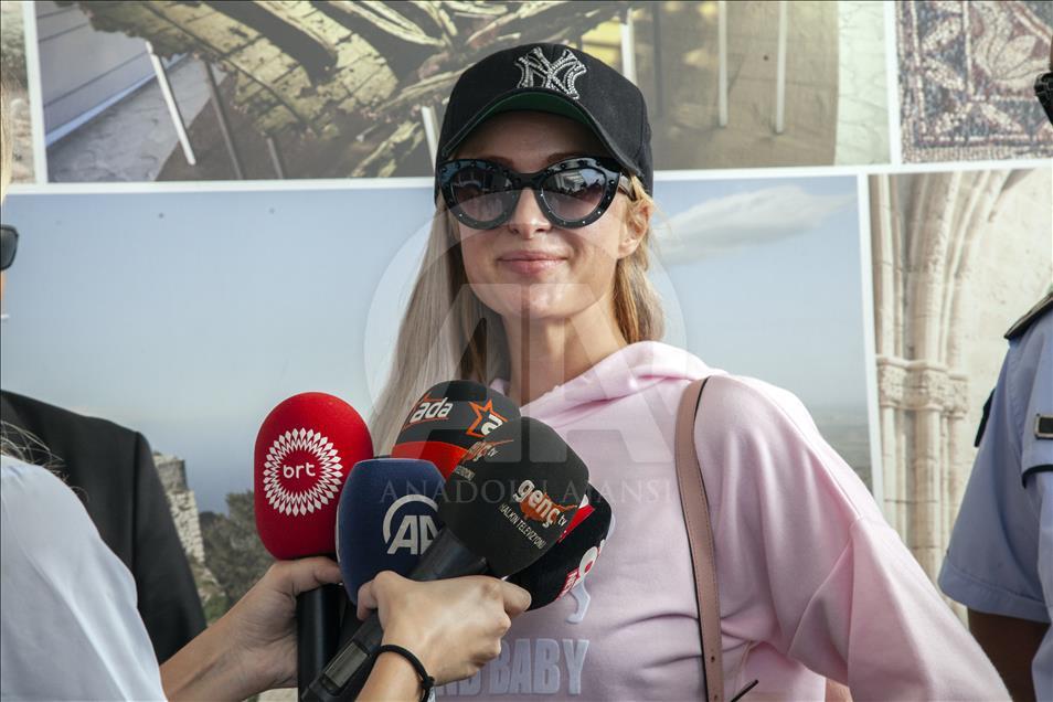 Paris Hilton llega a Chipre del Norte