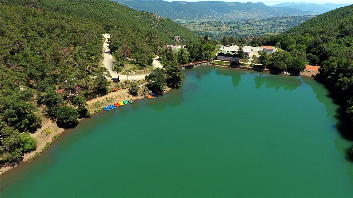 Orta Karadeniz'in "Uzungöl"ü ilgi görüyor