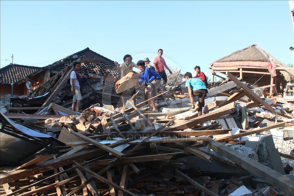 Gempa 7 Sr Guncang Lombok Anadolu Ajansı