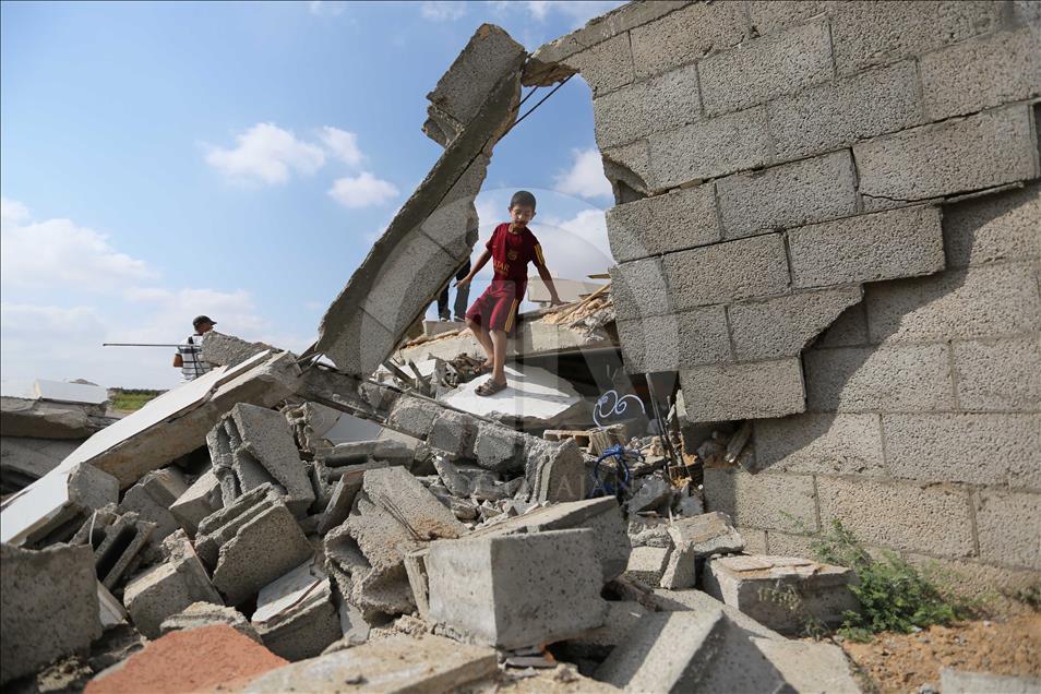 Israeli army carried out airstrikes on Gaza