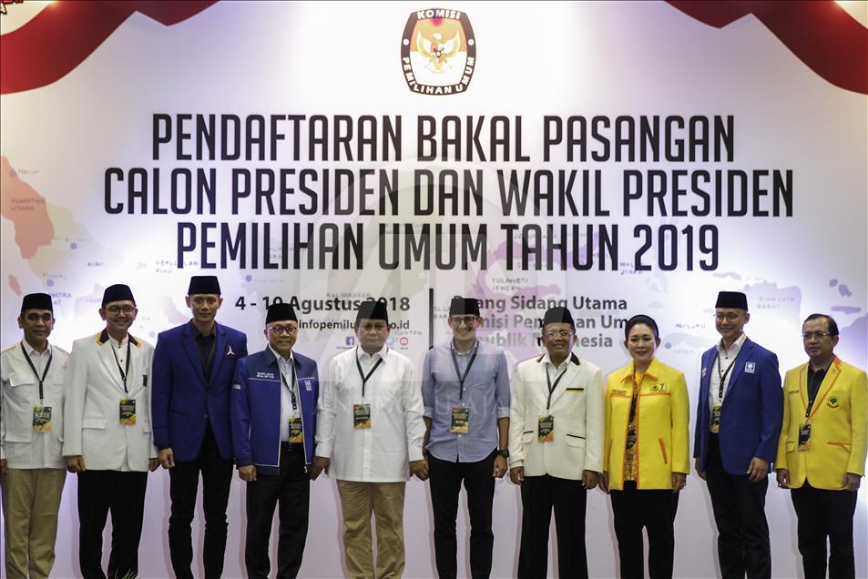 Prabowo dan Sandiaga Uno daftar capres dan cawapres