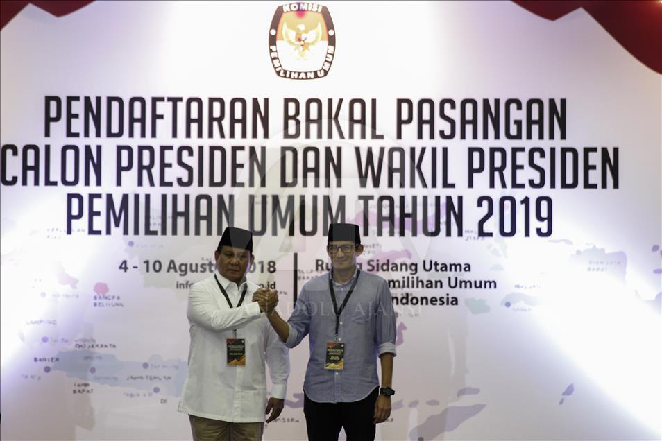 Prabowo dan Sandiaga Uno daftar capres dan cawapres