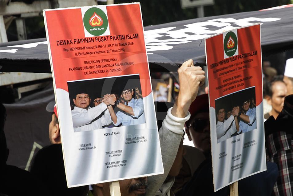 Prabowo dan Sandiaga Uno daftar capres dan cawapres