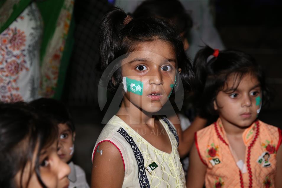 Pakistan'da bağımsızlık günü kutlamaları