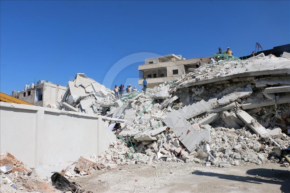 Dua gedung runtuh akibat ledakan bom di Idlib, Suriah