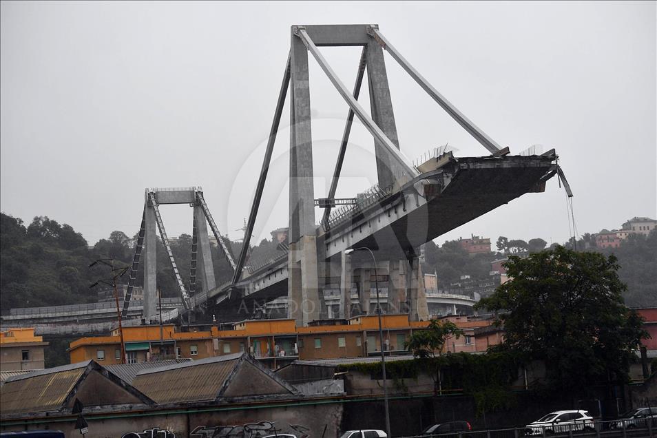 Италии обрушился автомобильный мост

