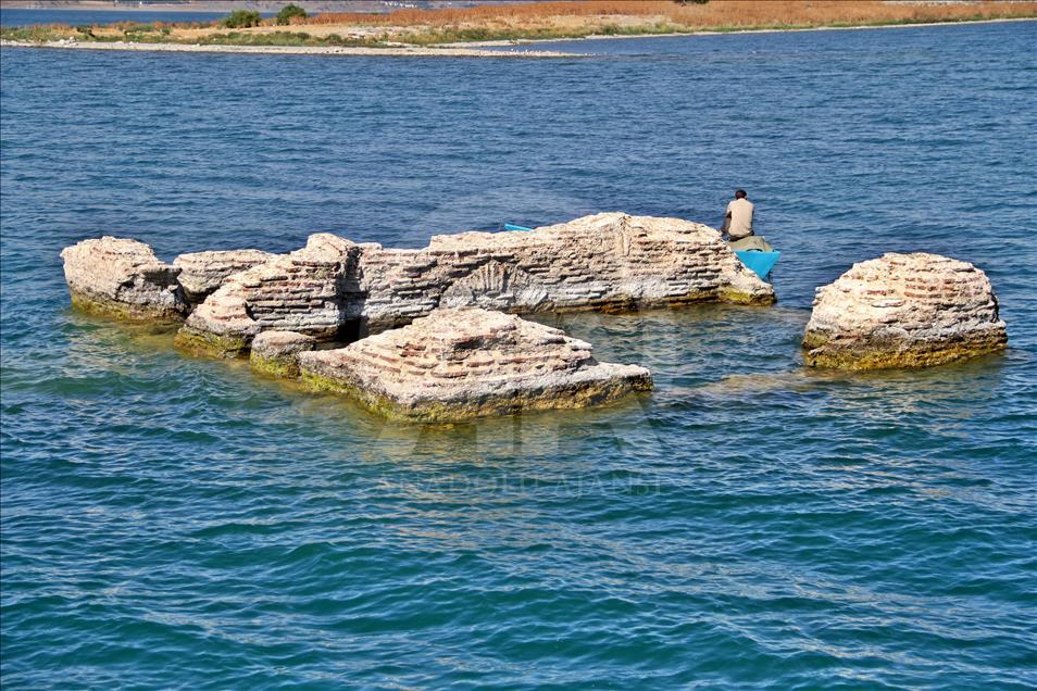 Hazar Gölü'ndeki "Batık Şehir" için hedef UNESCO listesi