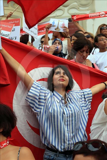 تظاهرات مردم تونس برای حمایت از حقوق زنان