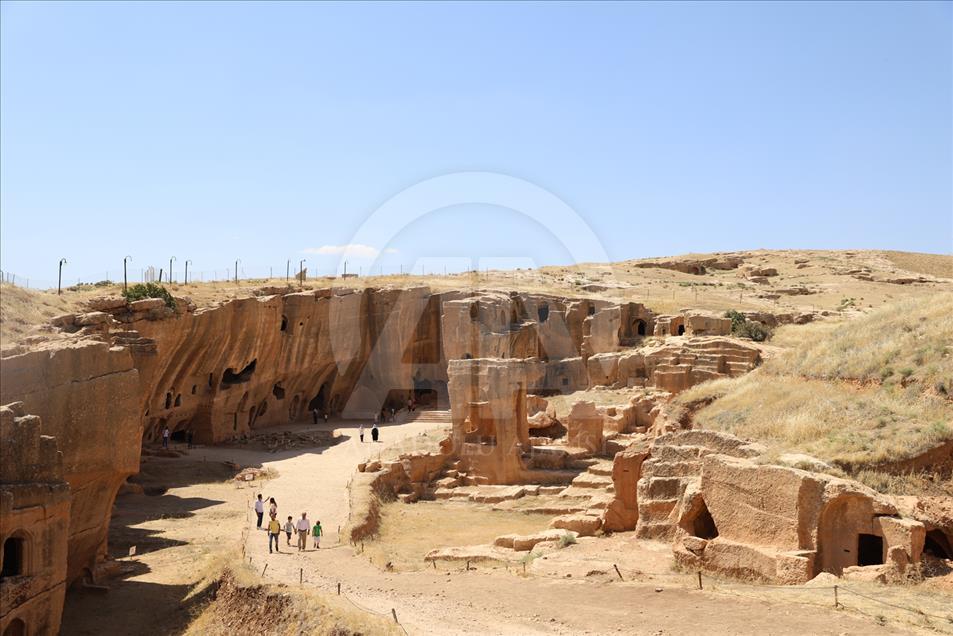 Excavation works in Ancient city of Dara