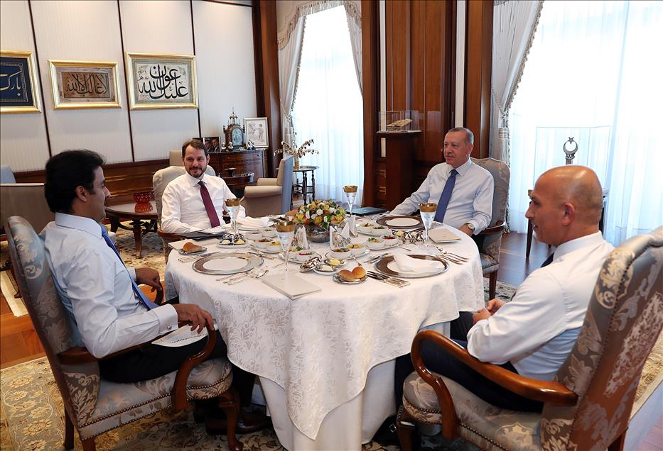 أردوغان يقيم مأدبة غداء على شرف أمير قطر الشيخ تميم بن حمد آل ثاني